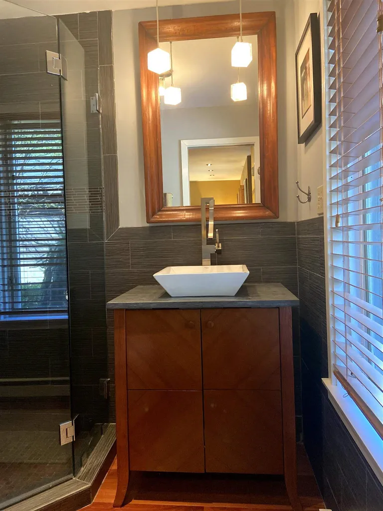 25 College Hill Hanover NH 03755