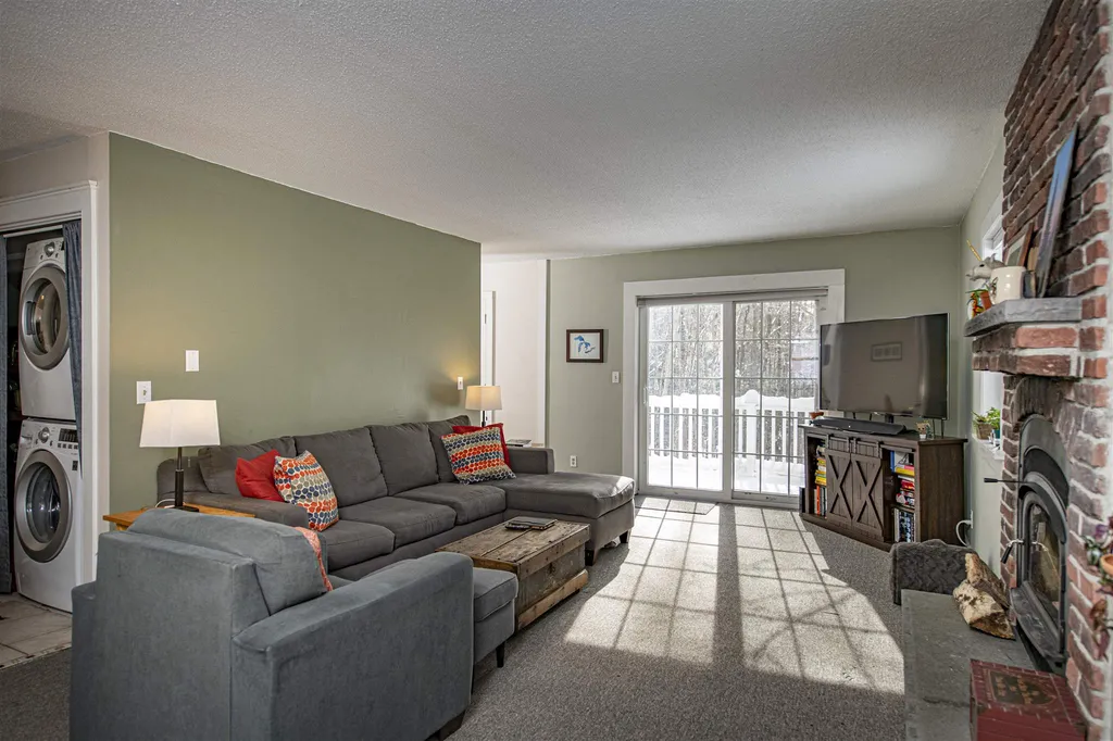 76 Bayley Way Hartford VT 05059