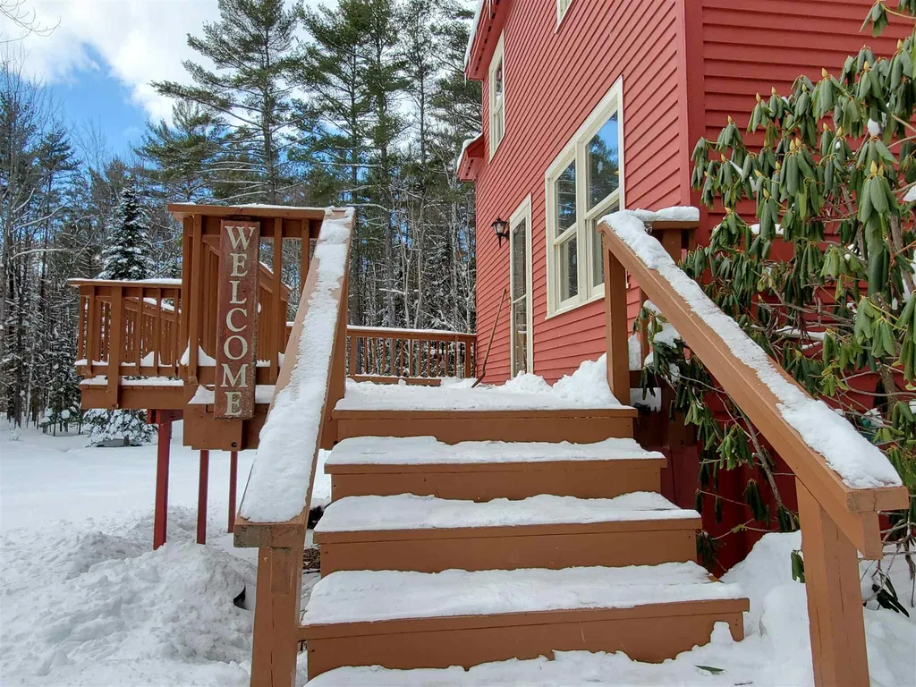 28 Blueberry Woods Drive Canaan NH 03741