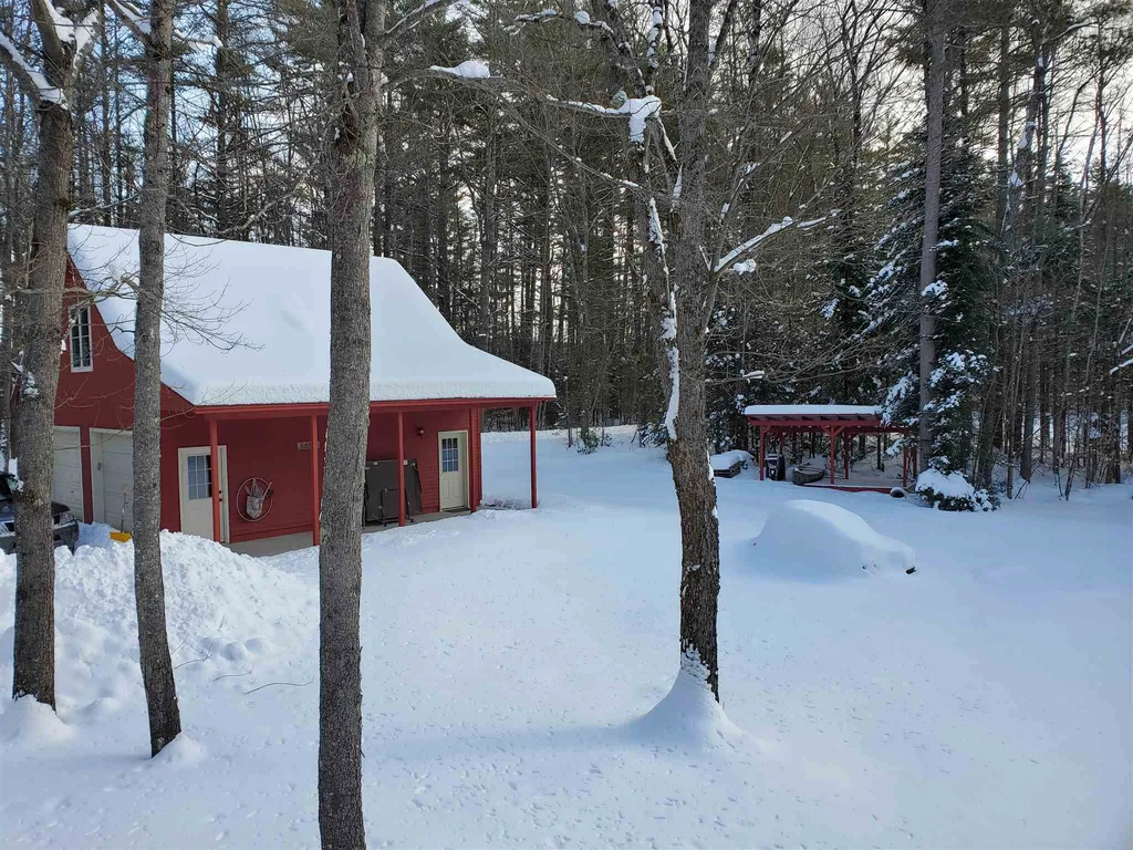 28 Blueberry Woods Drive Canaan NH 03741