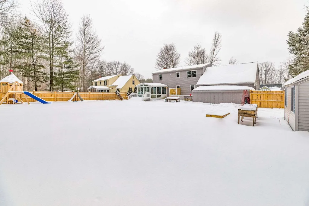 40 Donica Road York ME 03909