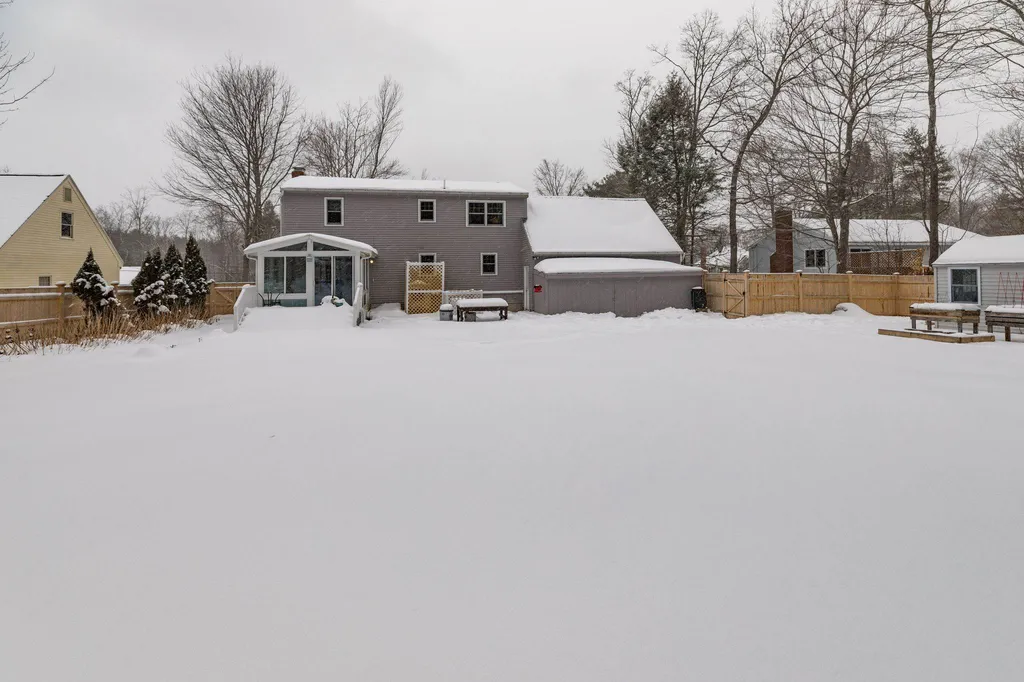40 Donica Road York ME 03909