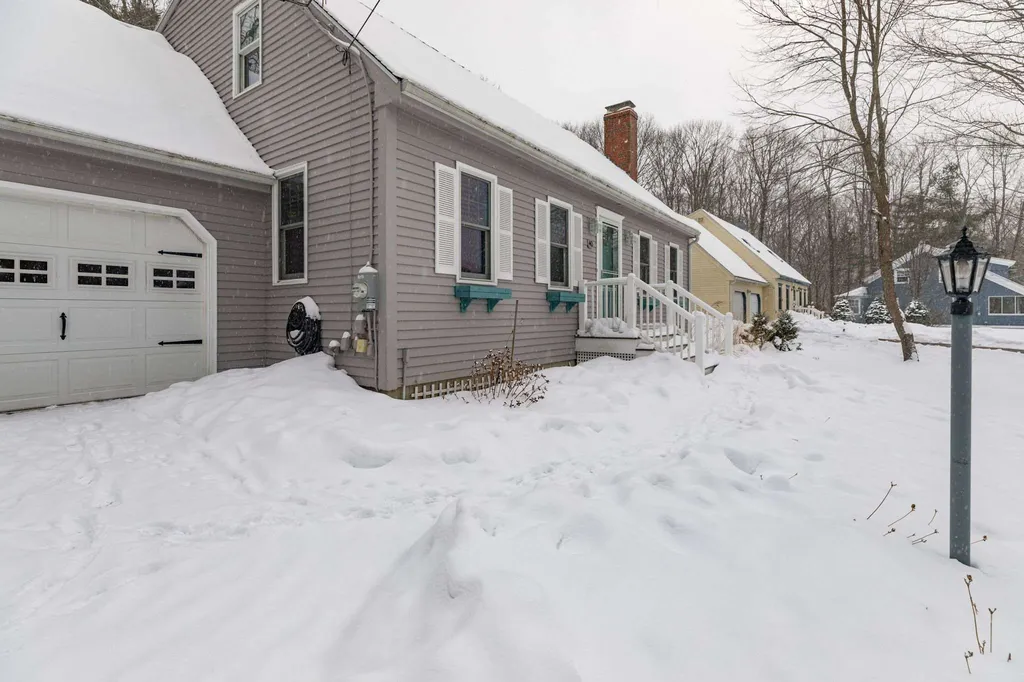 40 Donica Road York ME 03909