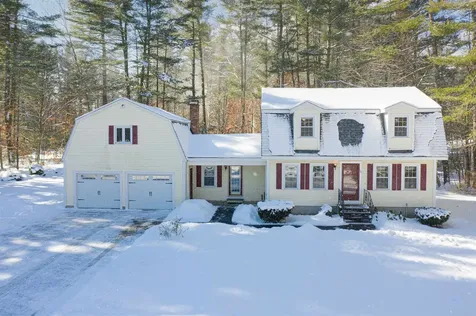 10 Martin Lane Litchfield NH 03052