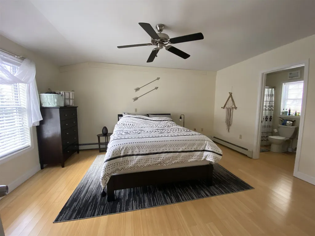 32 Pleasant Street Meredith NH 03253