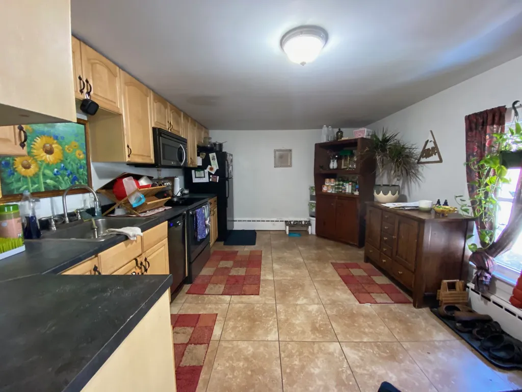 32 Pleasant Street Meredith NH 03253