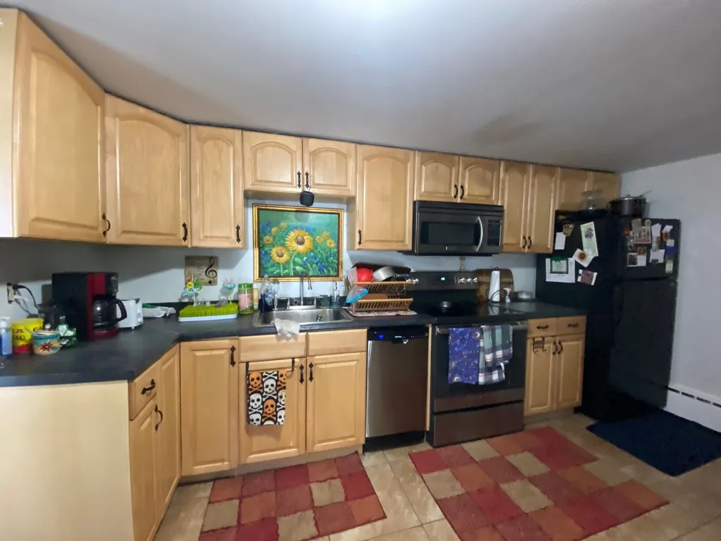 32 Pleasant Street Meredith NH 03253