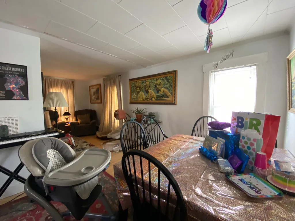 32 Pleasant Street Meredith NH 03253