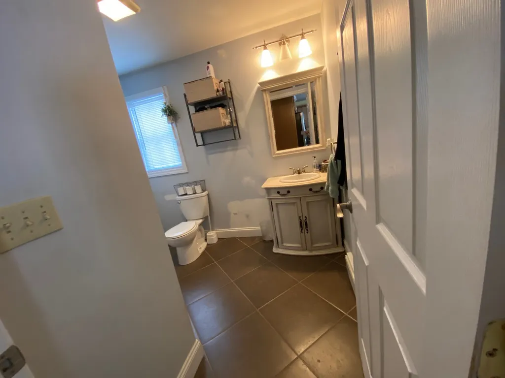 32 Pleasant Street Meredith NH 03253