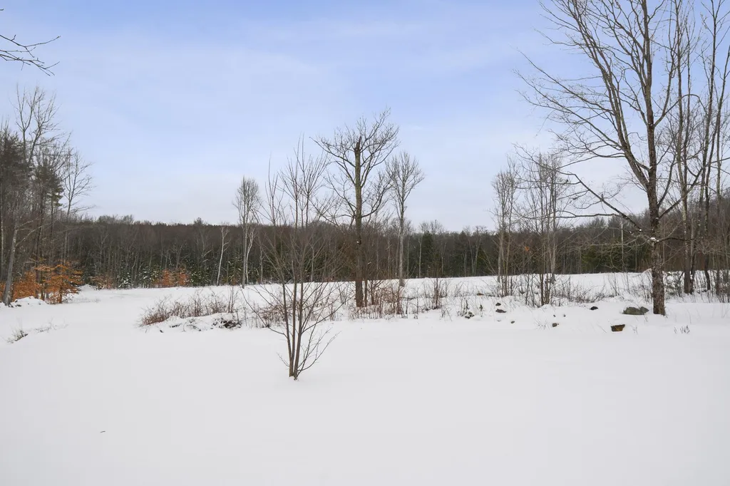 225 Mansion Road Dunbarton NH 03046