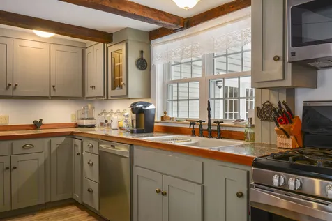 225 Mansion Road Dunbarton NH 03046