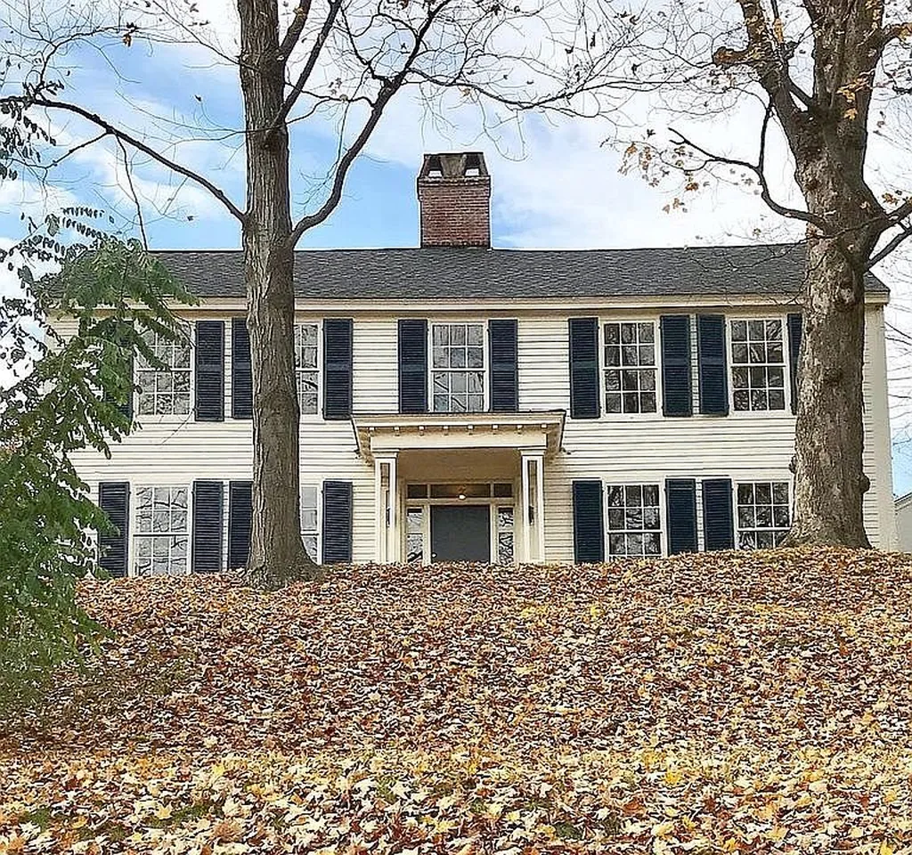 106 Apothecary Lane Windsor VT 05089