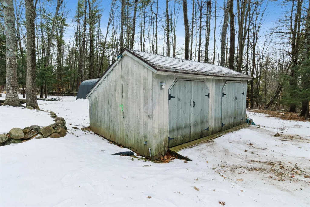 696 Belknap Mountain Road Gilford NH 03249