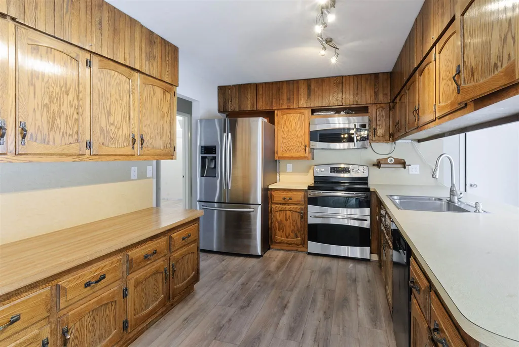 696 Belknap Mountain Road Gilford NH 03249