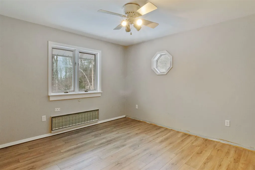 696 Belknap Mountain Road Gilford NH 03249