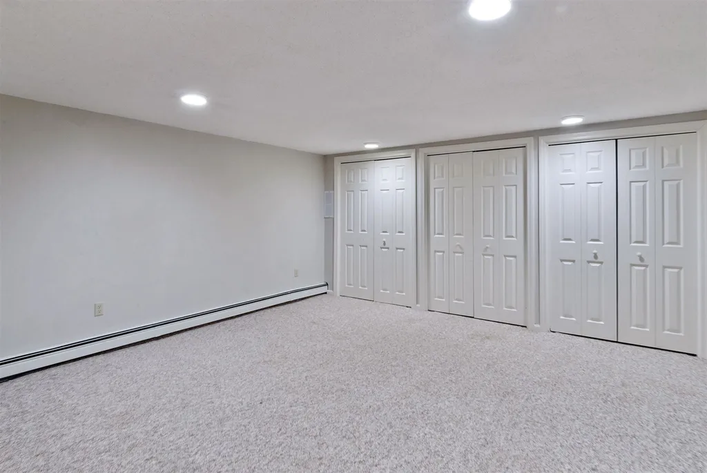 696 Belknap Mountain Road Gilford NH 03249