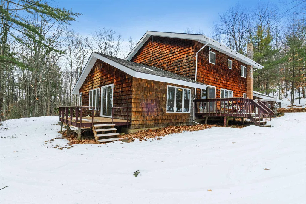696 Belknap Mountain Road Gilford NH 03249