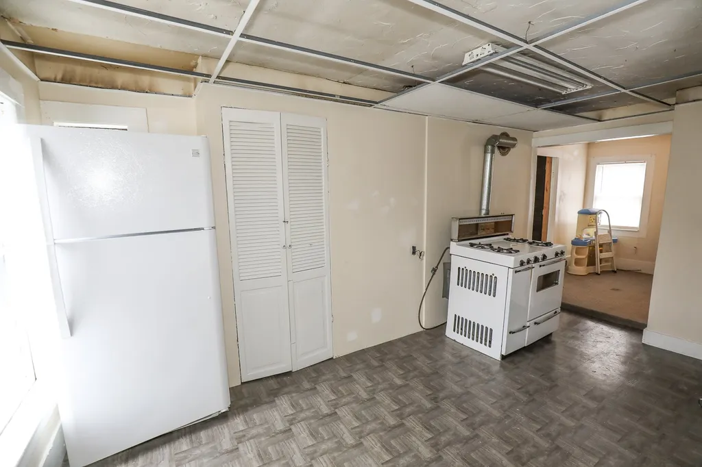 12 Briggs Street Claremont NH 03743