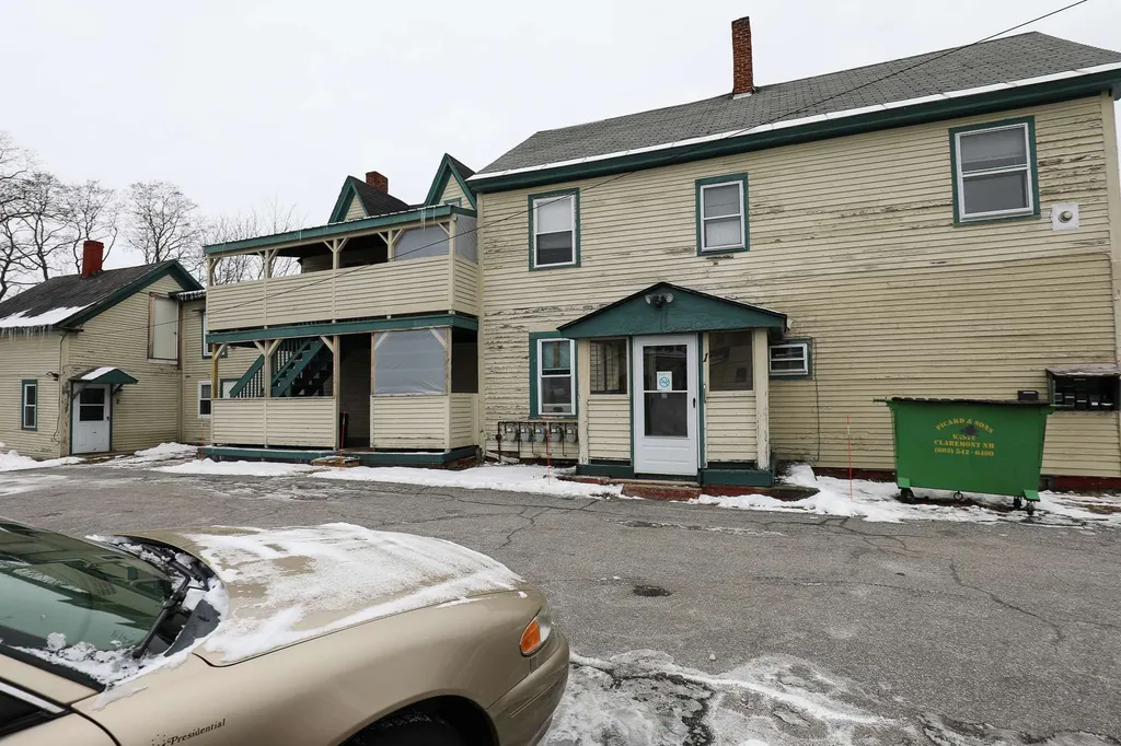 12 Briggs Street Claremont NH 03743