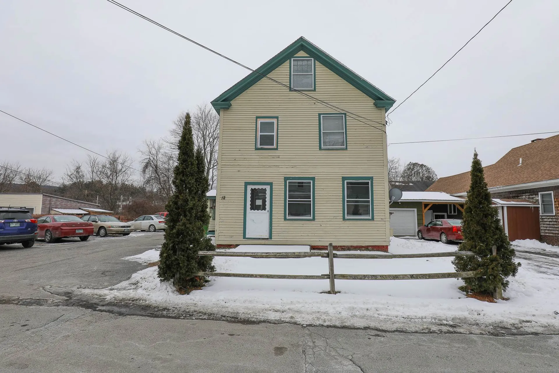 12 Briggs Street Claremont NH 03743