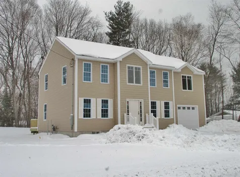 7 True Road Seabrook NH 03874
