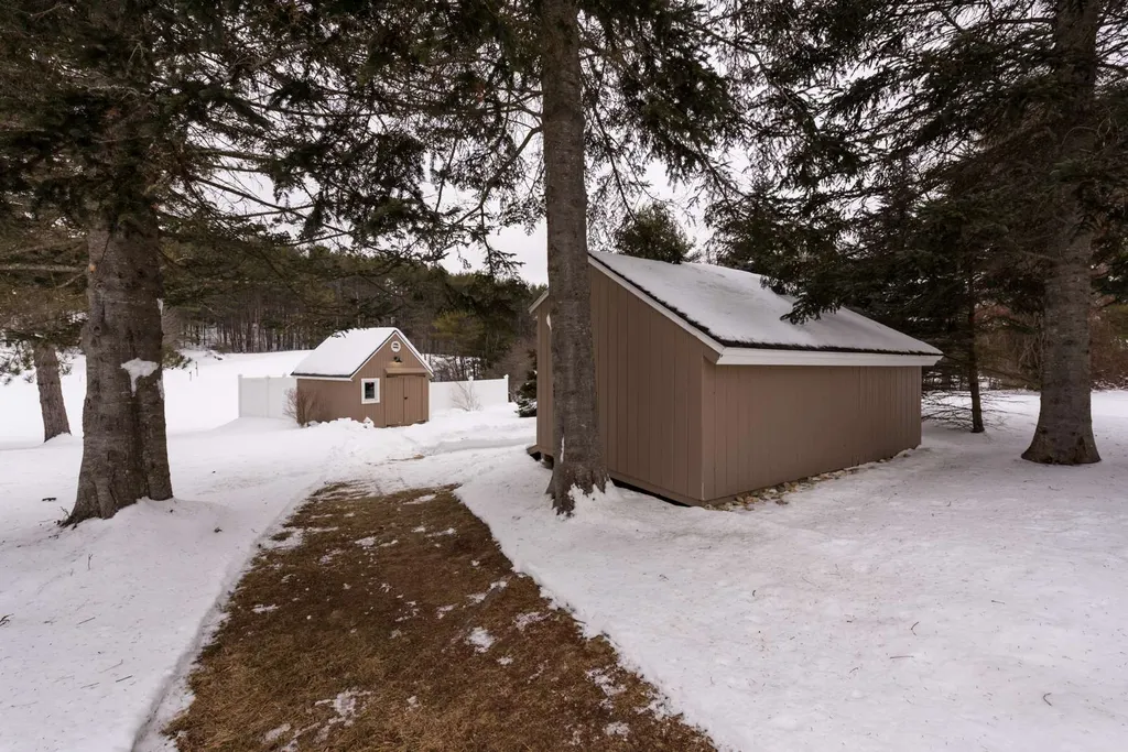 39 Unity Road Newport NH 03773
