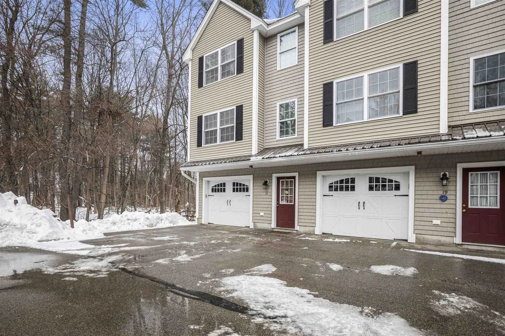 21 Townsend Drive Dover NH 03820