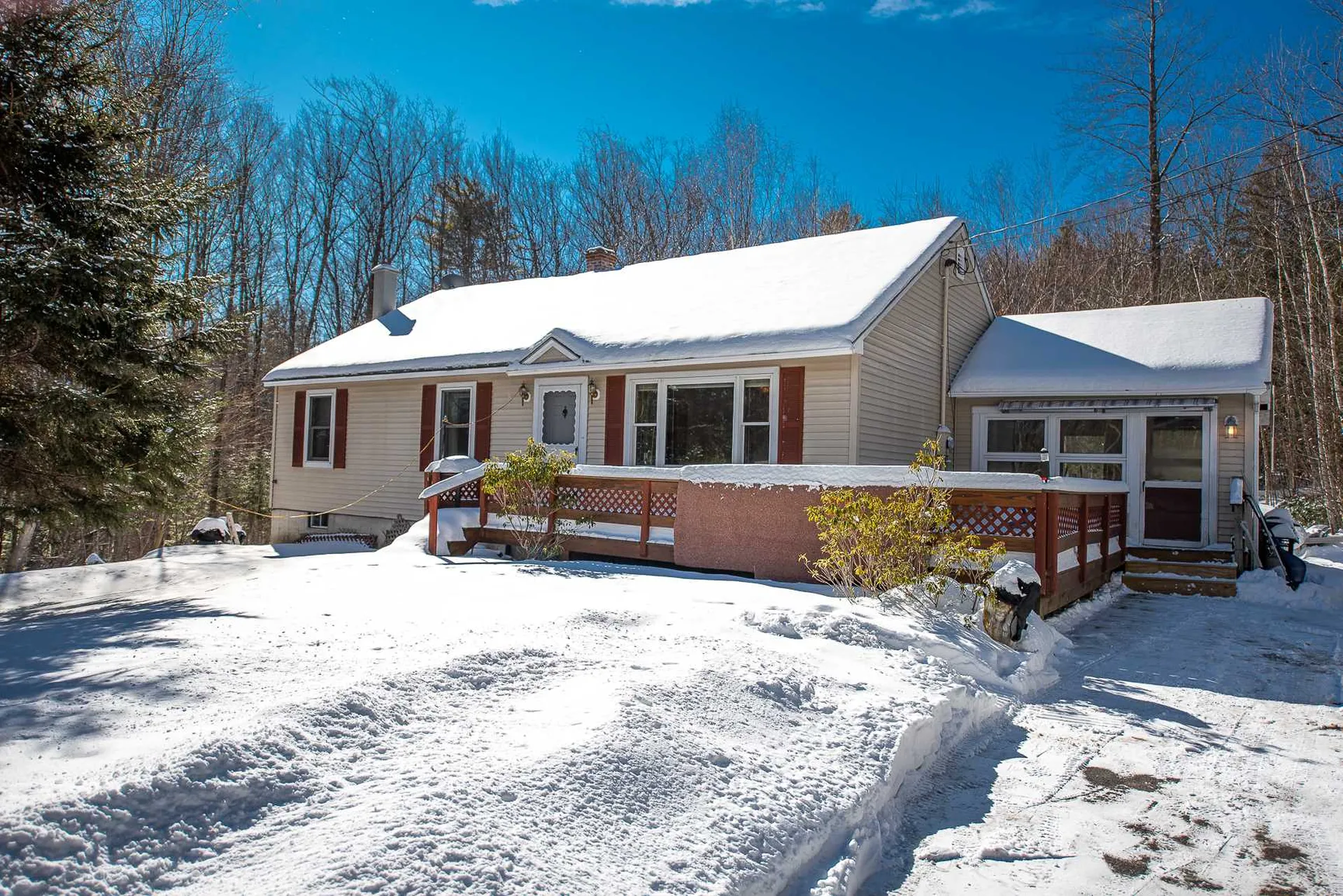 77 Lane Road Holderness NH 03245