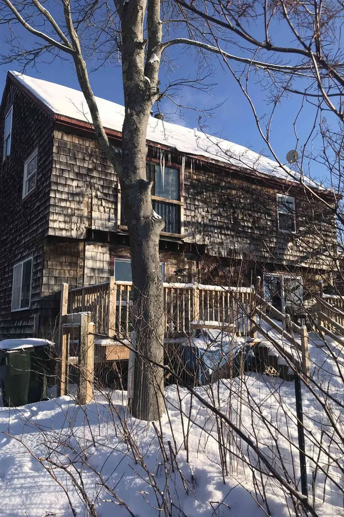 20 Gill Street Hampton NH 03842