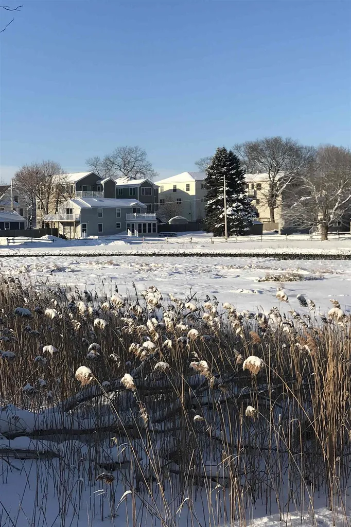 20 Gill Street Hampton NH 03842