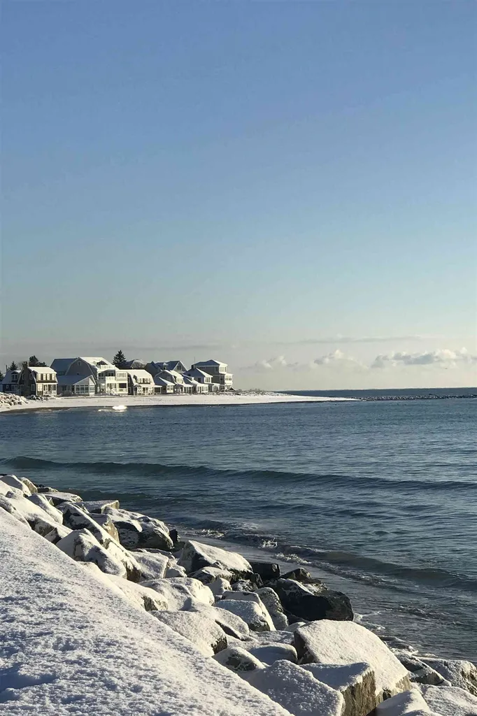 20 Gill Street Hampton NH 03842