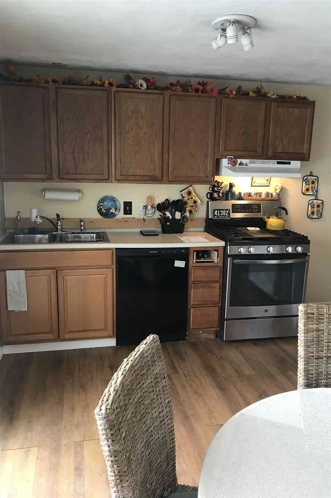 20 Gill Street Hampton NH 03842