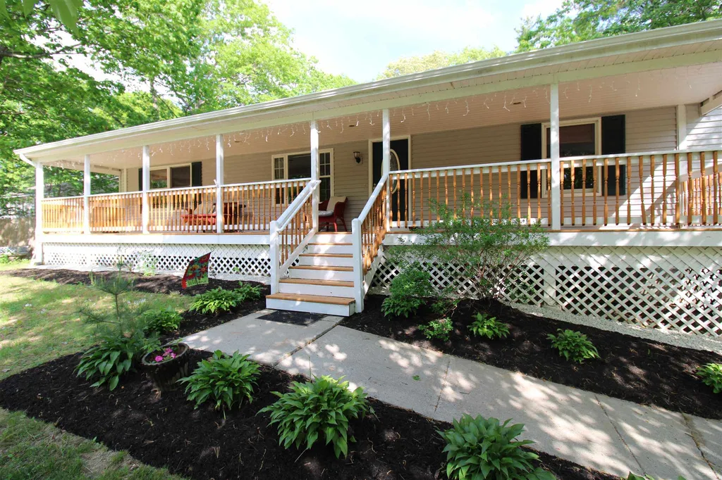 14 Mandela Drive Rochester NH 03868-5703