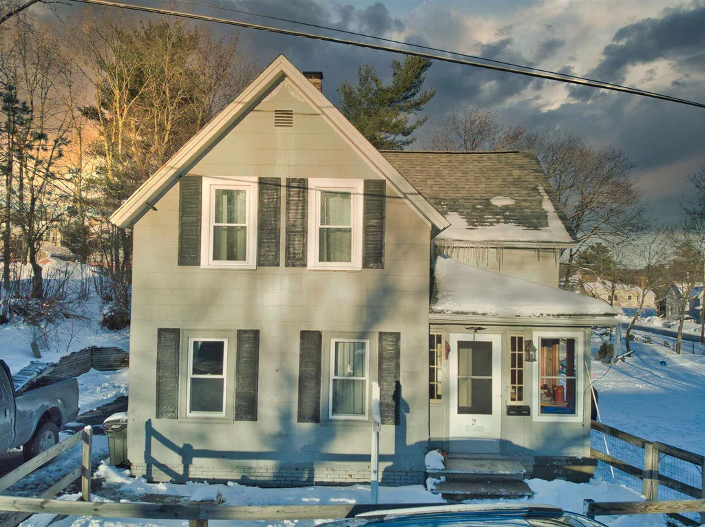 2 Valley Street Derry NH 03038