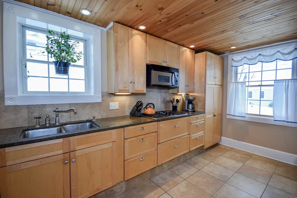 111 Stark Street Portsmouth NH 03801