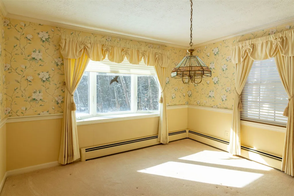 23 Raeder Drive Stratham NH 03885