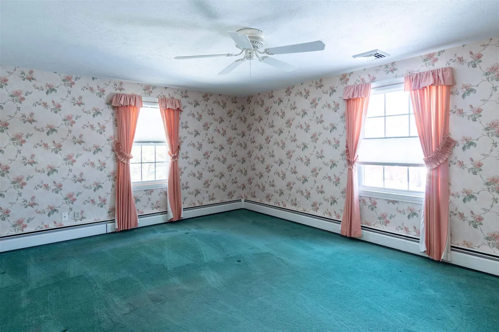 23 Raeder Drive Stratham NH 03885
