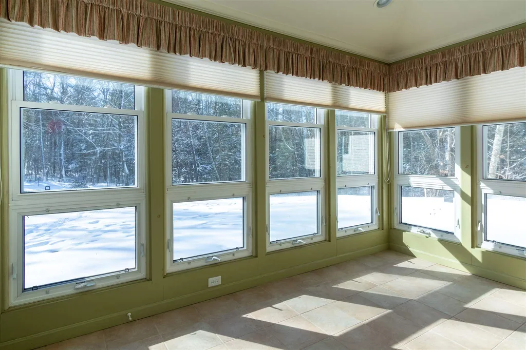 23 Raeder Drive Stratham NH 03885