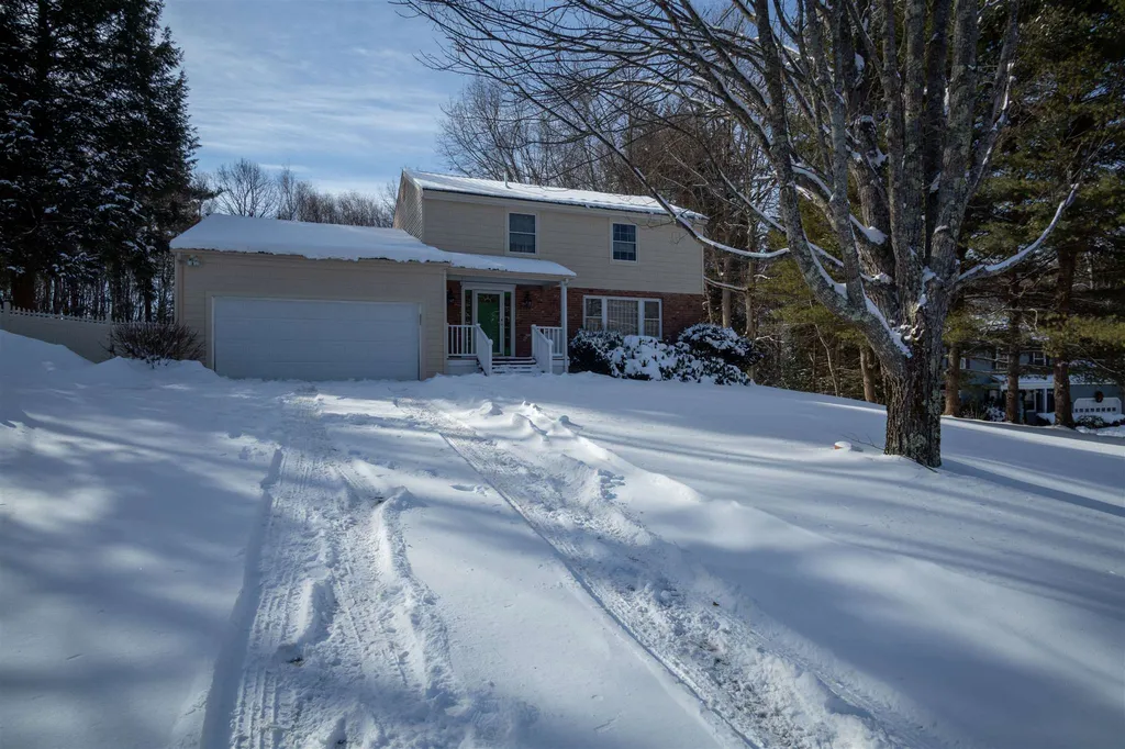 23 Raeder Drive Stratham NH 03885