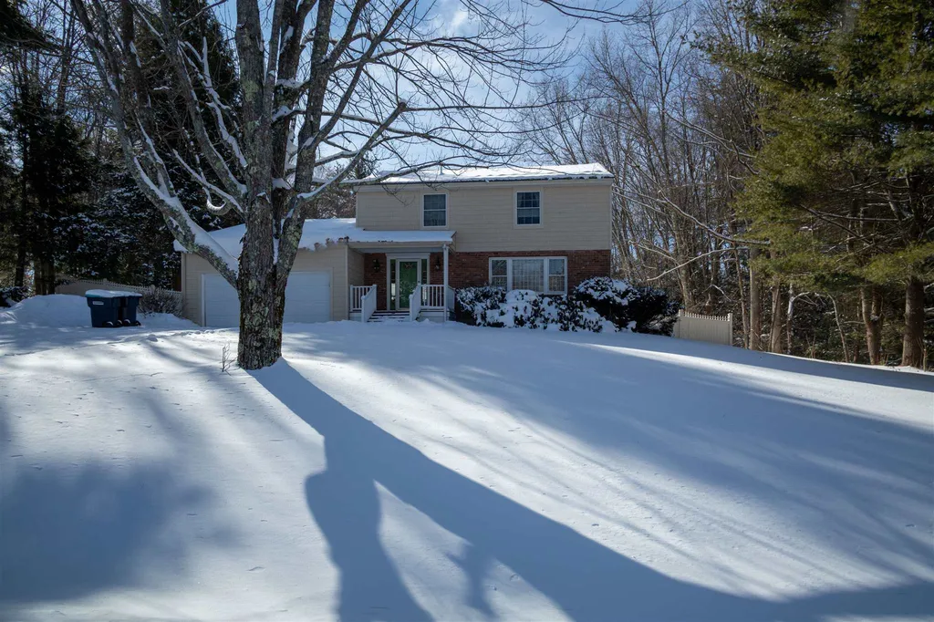 23 Raeder Drive Stratham NH 03885