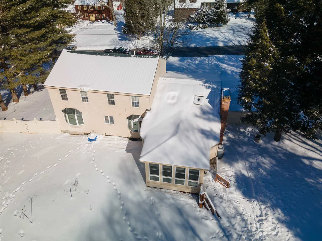 23 Raeder Drive Stratham NH 03885