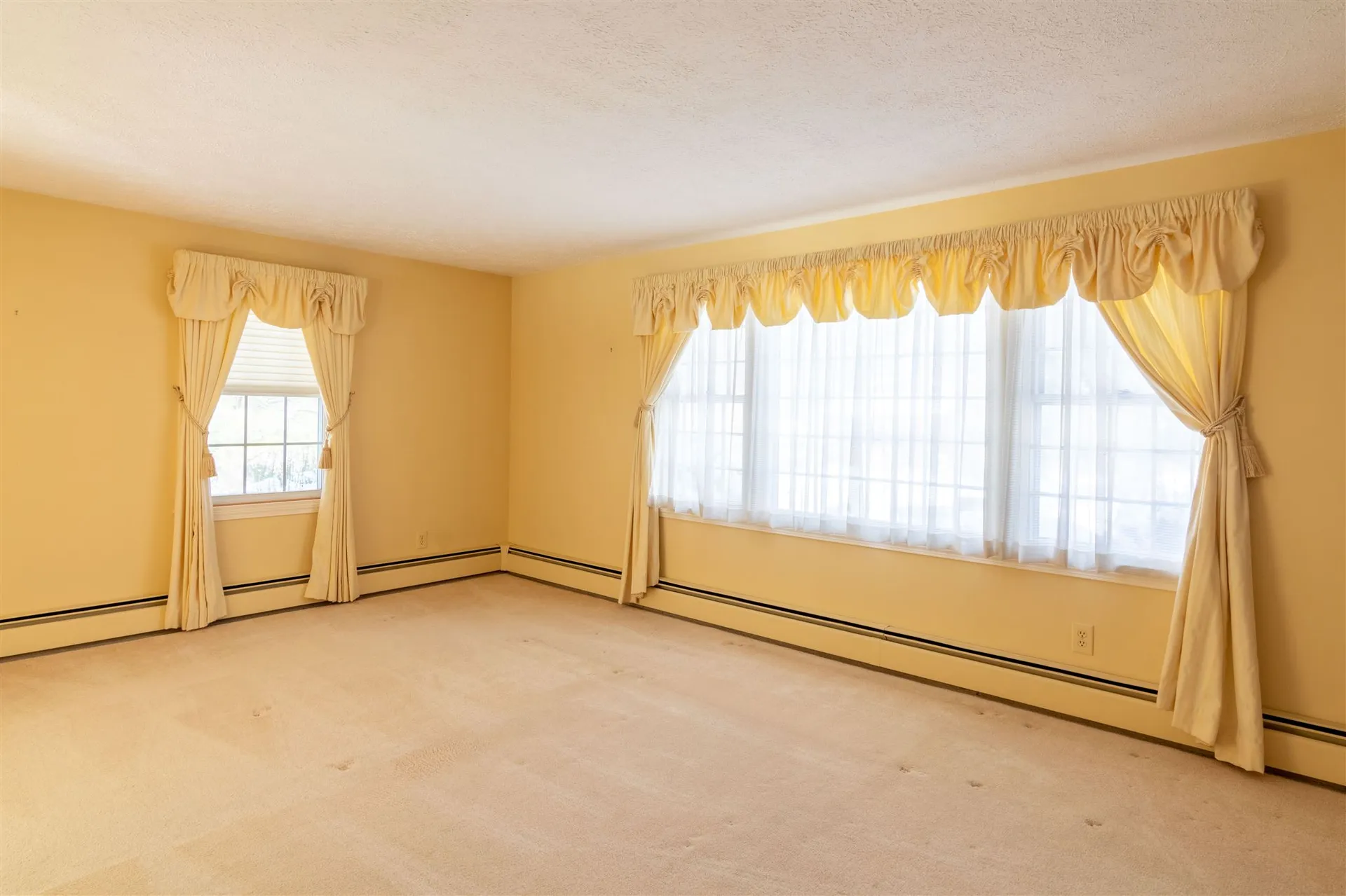 23 Raeder Drive Stratham NH 03885