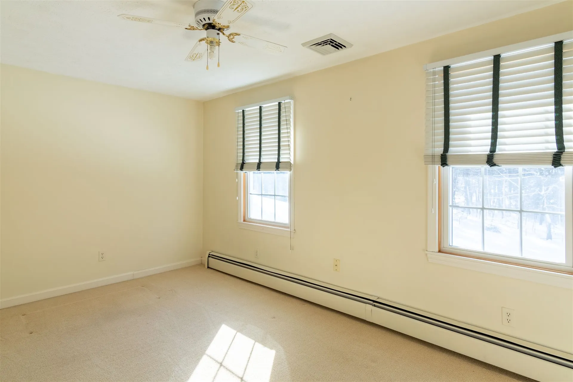 23 Raeder Drive Stratham NH 03885