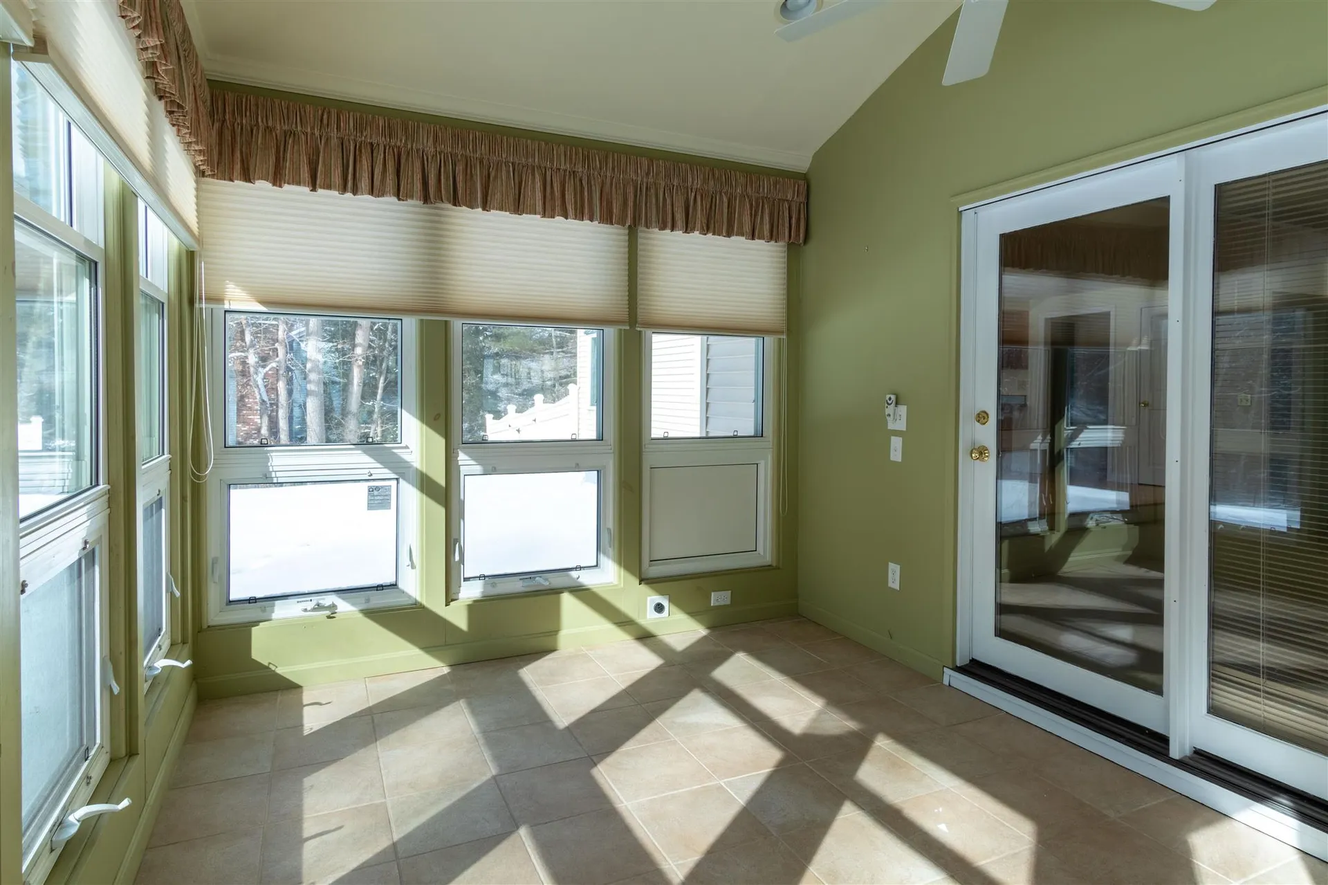 23 Raeder Drive Stratham NH 03885