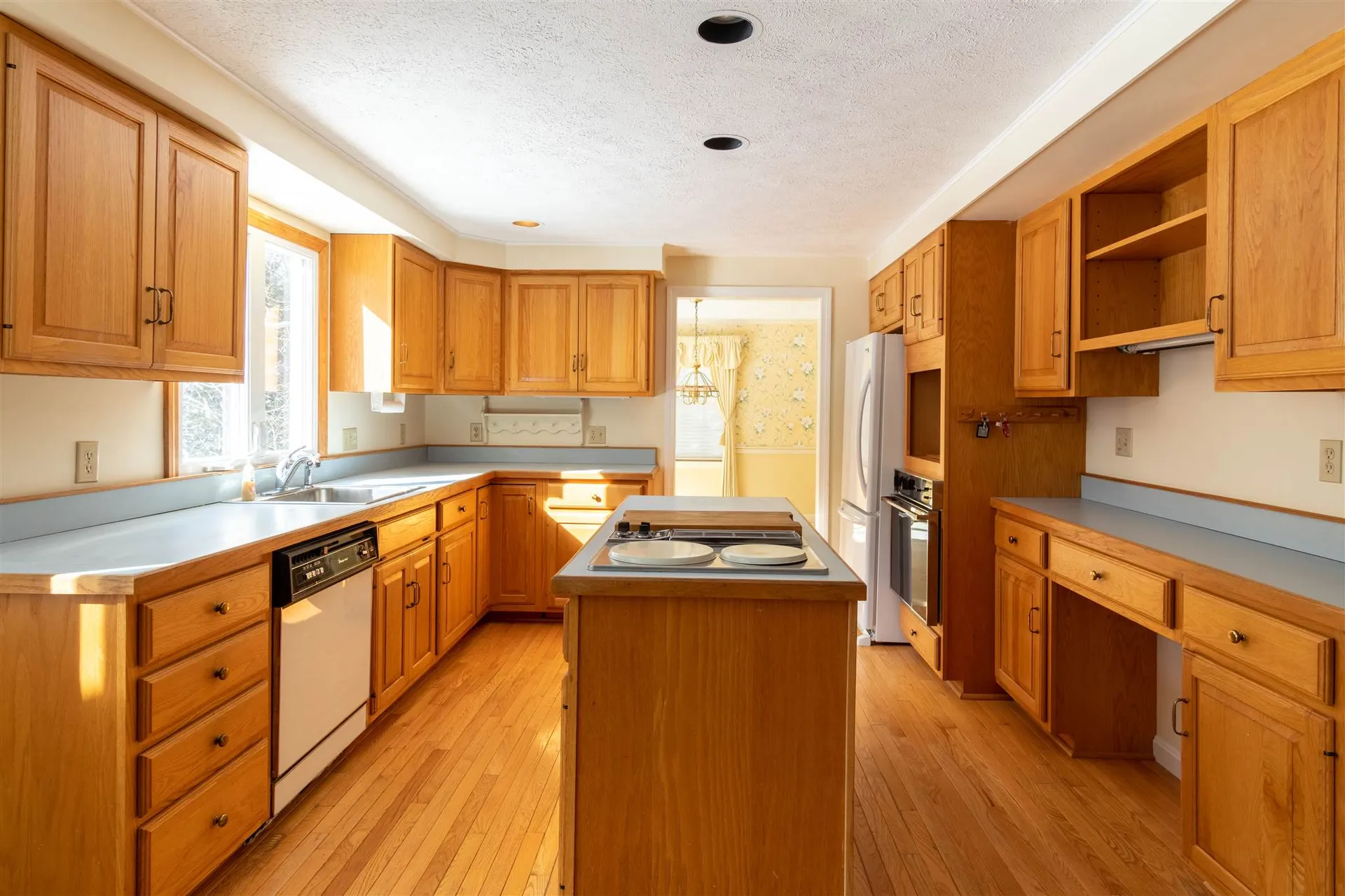 23 Raeder Drive Stratham NH 03885