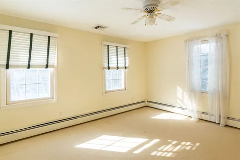 23 Raeder Drive Stratham NH 03885