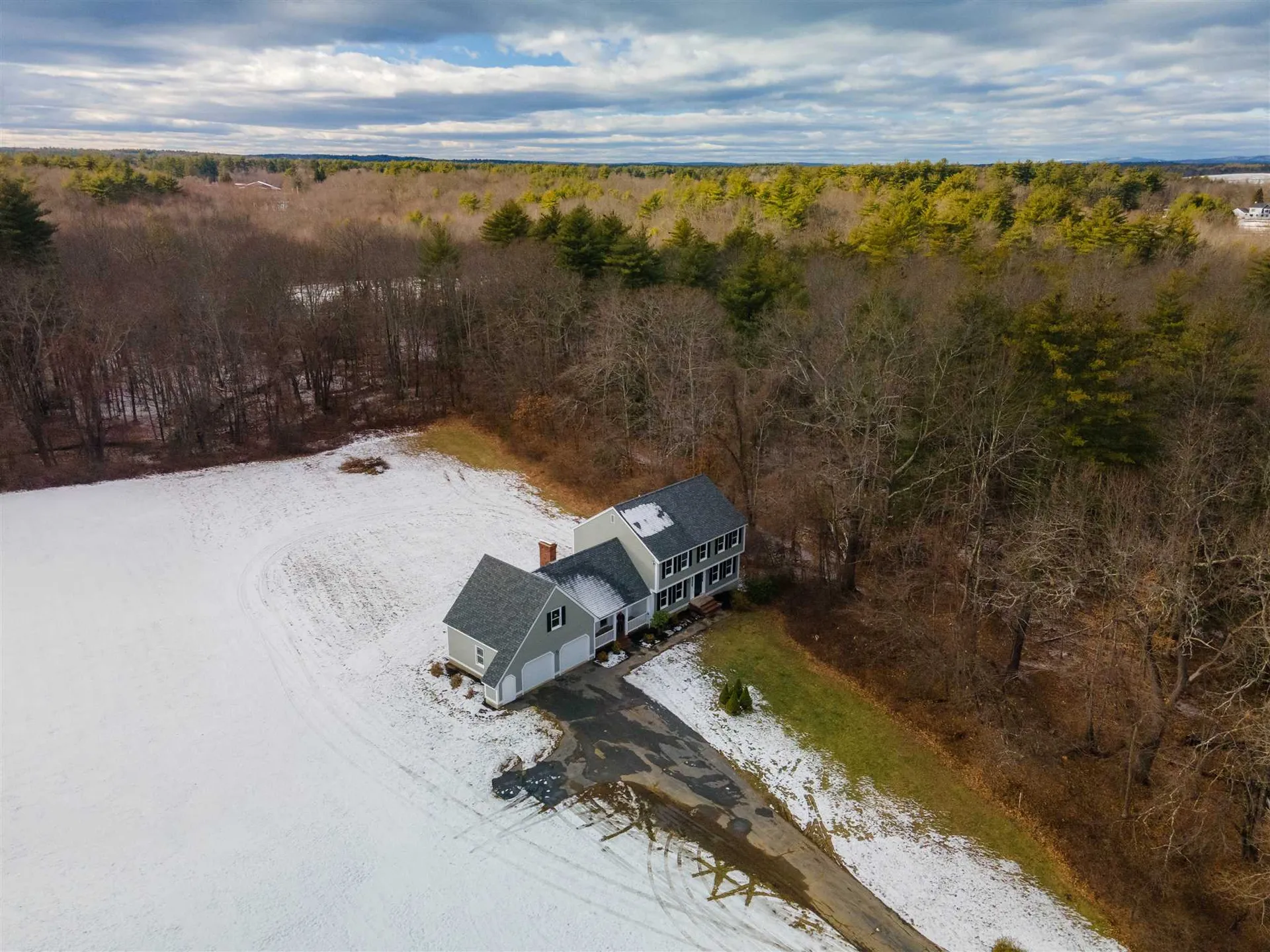25 Madison Avenue Kingston NH 03848