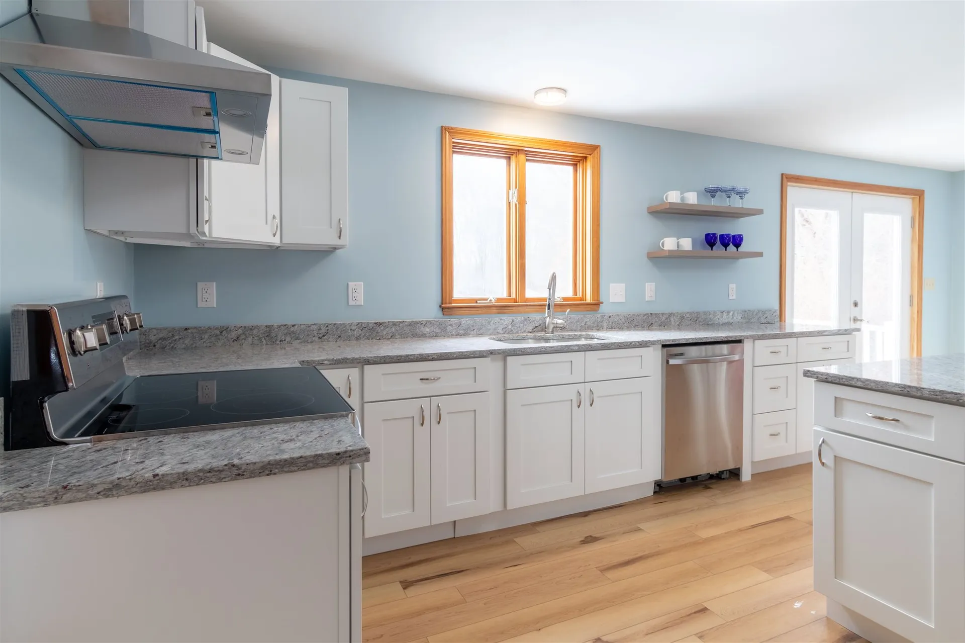 25 Madison Avenue Kingston NH 03848