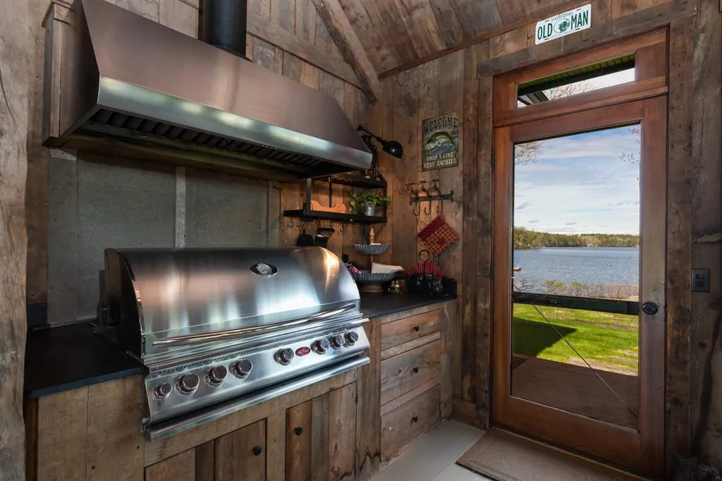 44 Marden Point Road Holderness NH 03245