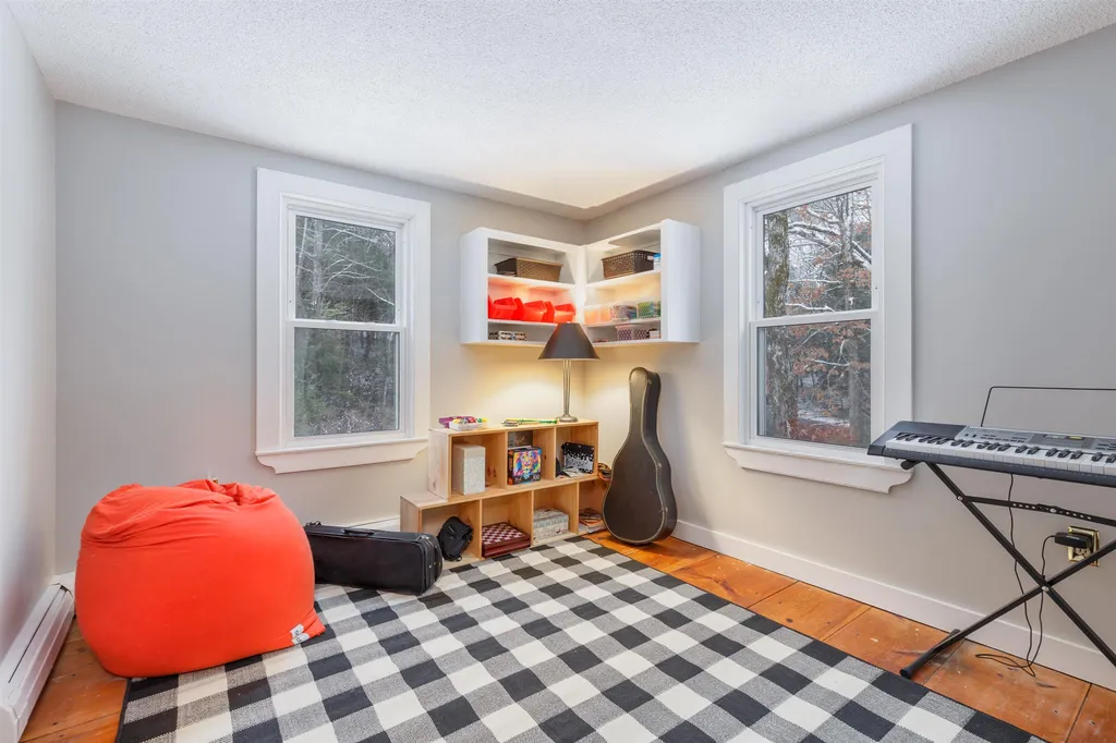 45 Odell Road Sandown NH 03873